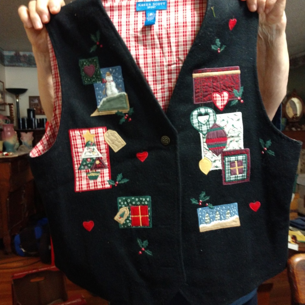 Karen Scott Christmas Vest Size L